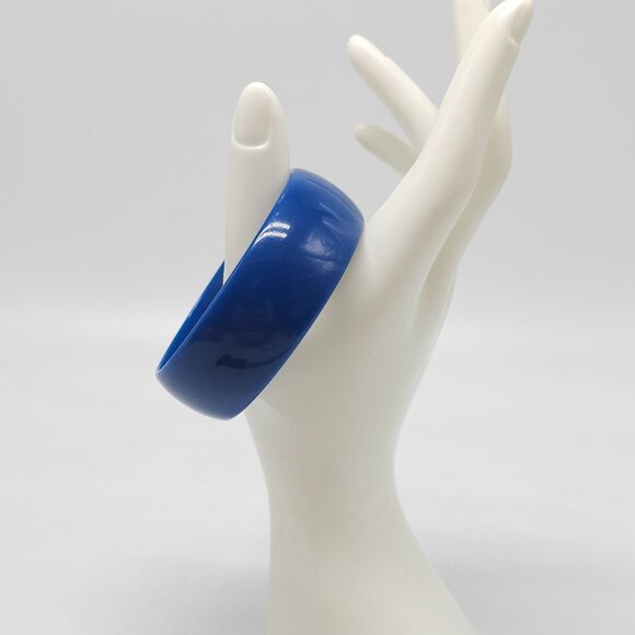 Vintage Blue Lucite Wide Bangle Bracelet Boho - Picture 1 of 5